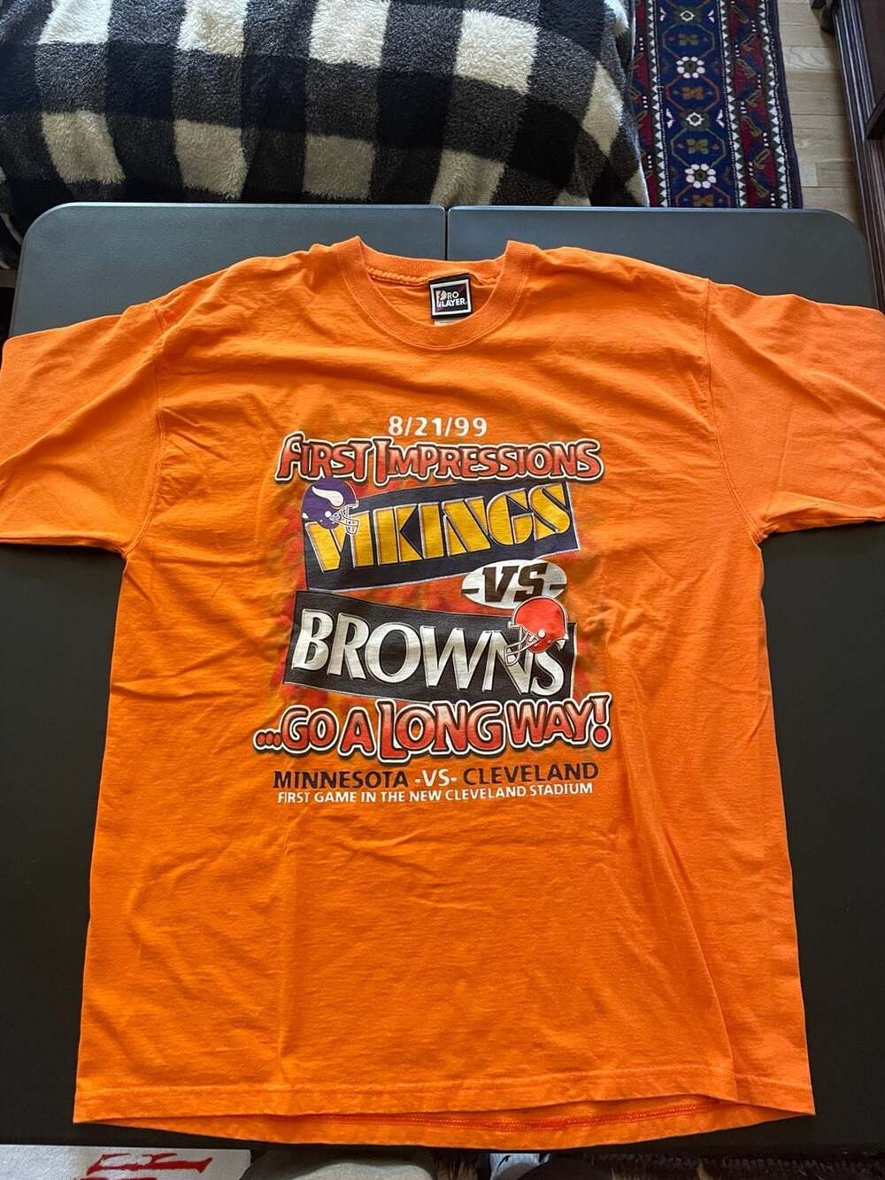 Vintage 1999 Pro Player Browns First Game in the New Cleveland Stadium T-Shirt